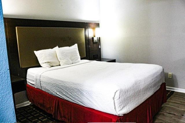 Days By Wyndham Hotel Little River